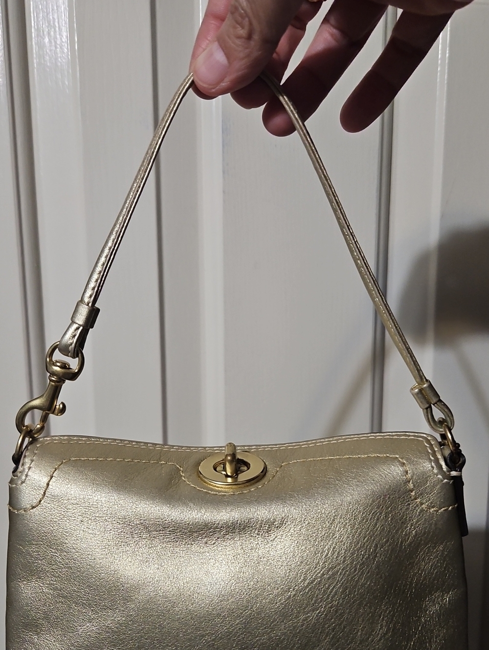 Coach NWOT Turnlock Metallic Gold Wristlet - Picture 14 of 15